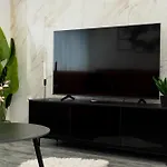 Design Close To Centre