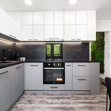 Design Close To Centre *