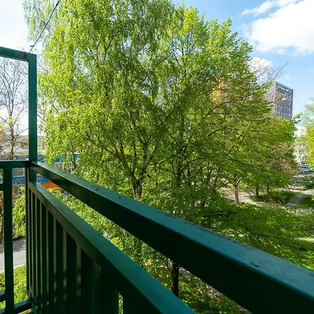 Design Close To Centre