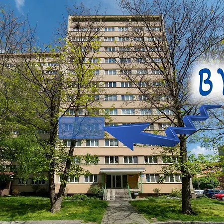 Design Close To Centre شقة