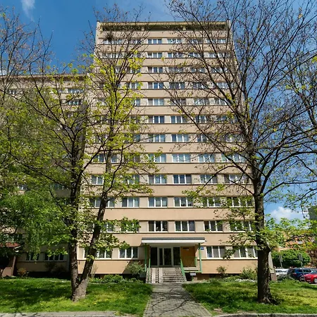 Design Close To Centre *