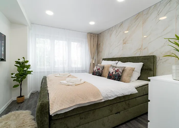 Design Close To Centre *