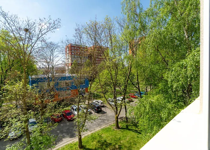 Design Close To Centre