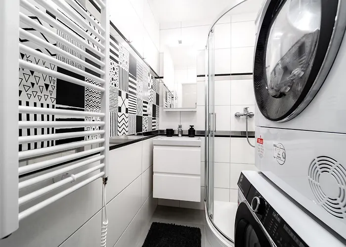 Design Close To Centre *