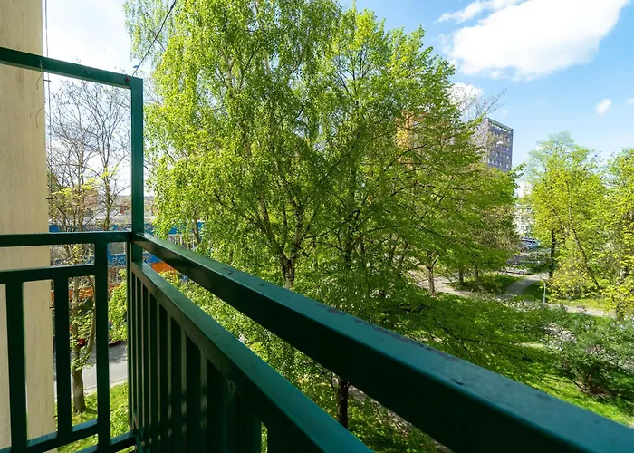 Design Close To Centre